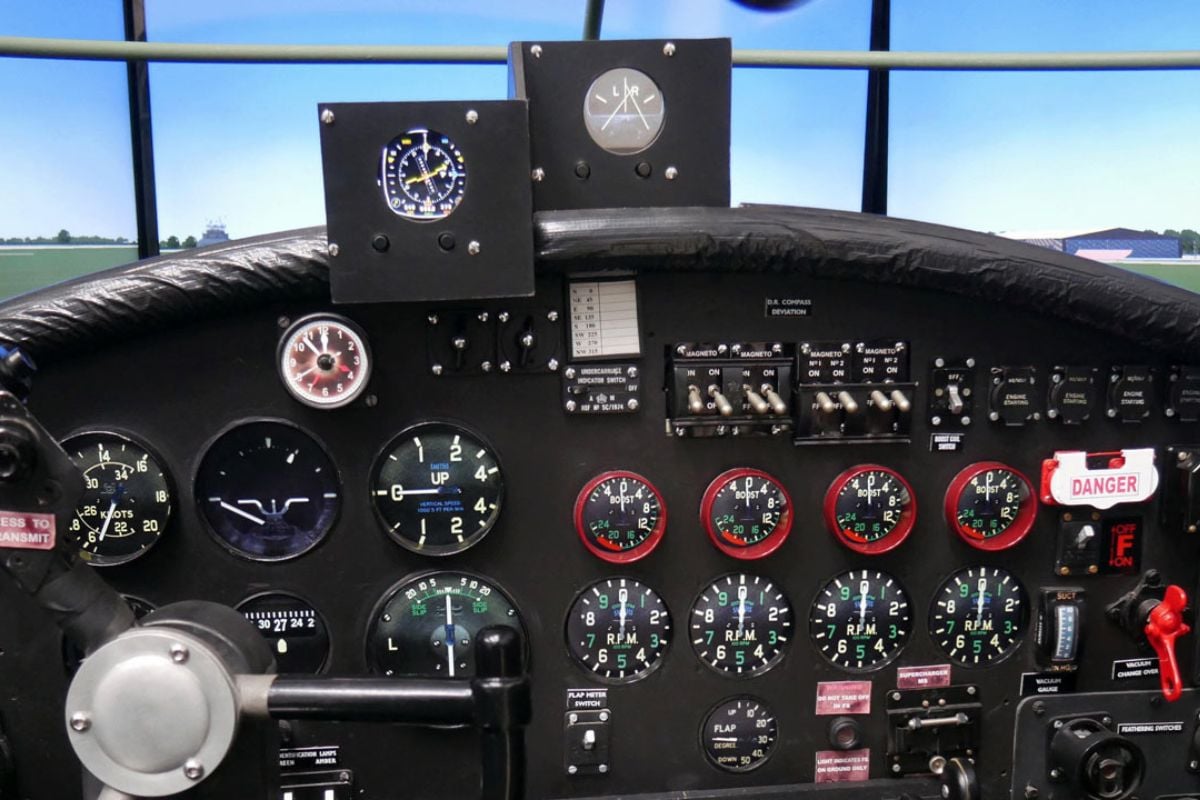 Ultimate Lancaster Bomber Flight Simulator Weekday Offer