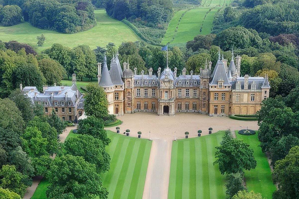 Waddesdon Manor VIP Tour & Wine Experience with Lunch