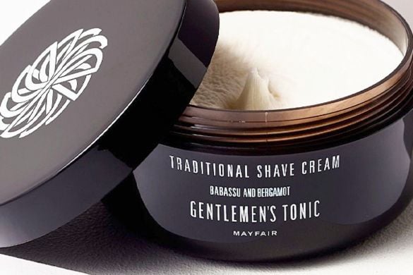 Traditional Barber Wet Shave and Prep Facial - London