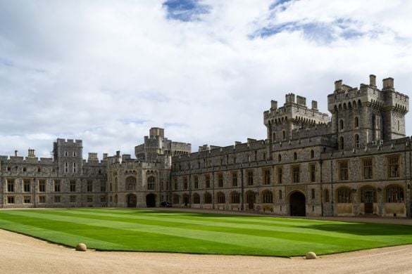 Tour of Windsor Stonehenge and Bath