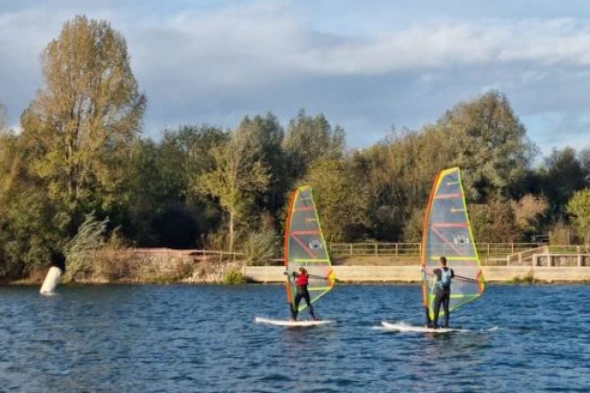 RYA Beginners Windsurfing Course In Berkshire