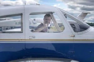 30 Minute 4 Seater Flying Lessons from Thruxton Aerodrome