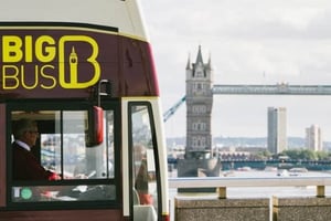 Tower of London and Bus Tour With Meal For Two 