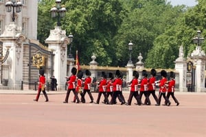 Welcome to London VIP Coach Tour