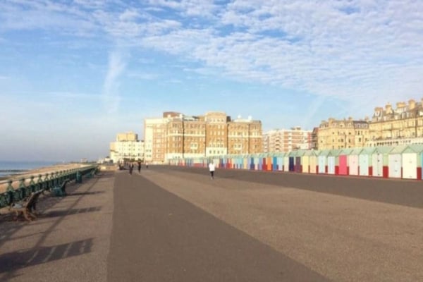 Brighton Bubbly Private Walking Tour For Two