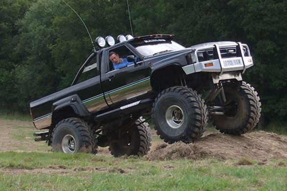 Euro-Monster Truck Driving