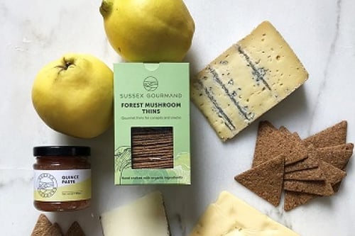 Artisan Hamper - Bubbly Forest and Field Gift Box