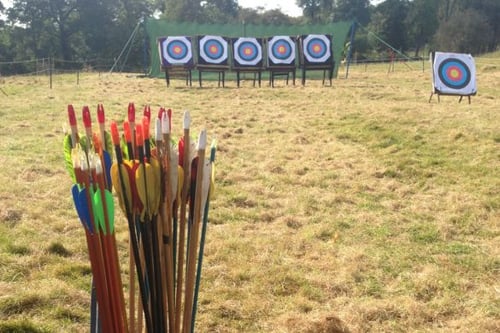 90 Minute Archery Session in the Cotswolds