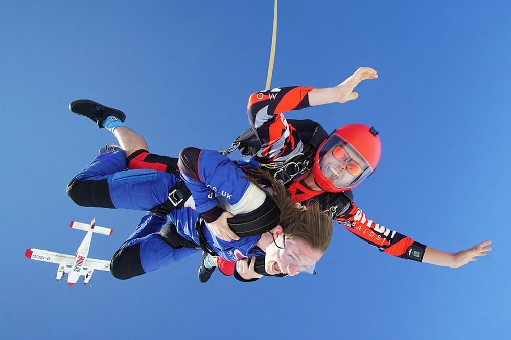 10000ft Tandem Skydive Jump - Weekday in Lincolnshire
