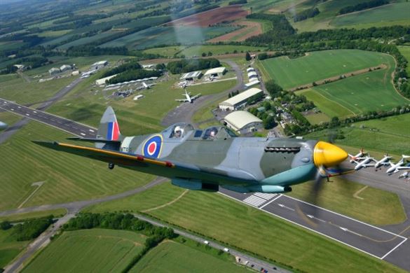 30 Minute 'Fly a Spitfire' Experience - Cotswolds Airport