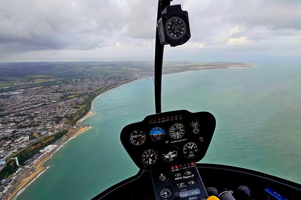 30 Minute Exclusive Helicopter Ride in Cornwall for Four