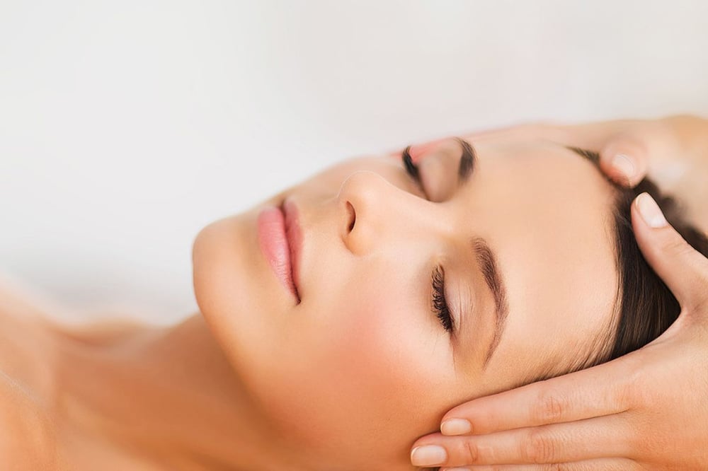 Cryo Glow Collagen & Red Light Facial in Kent