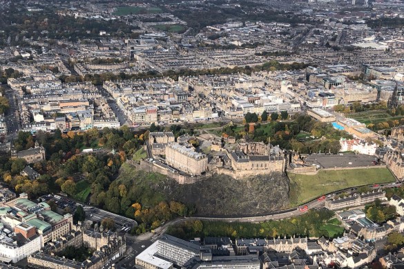 30 Minute Edinburgh Helicopter Tour for One