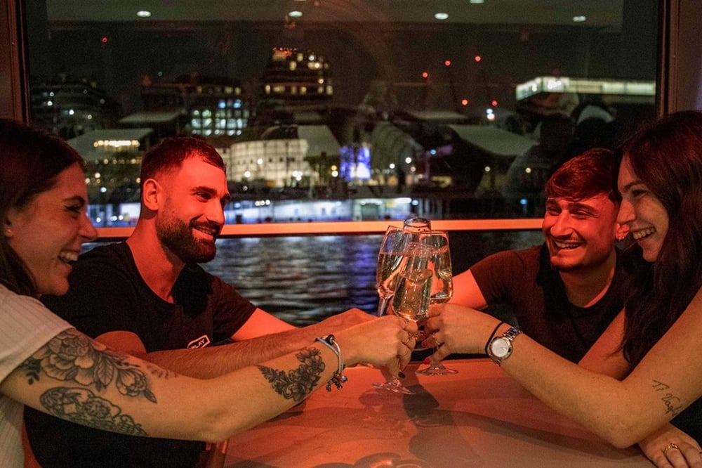 London Evening Cruise with Canapés and Music