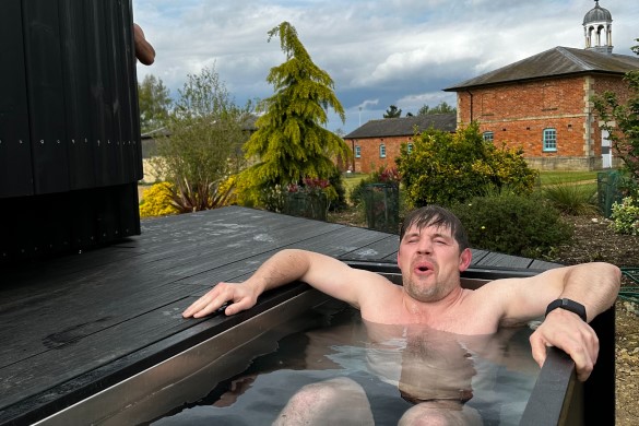 Private Group Wild Sauna & Cold Plunge Experience 