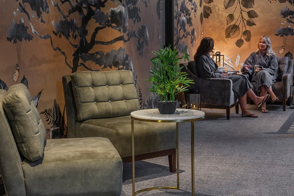 QHotels Weekend Spa Day with 25 Minute Treatment (Choice 3)