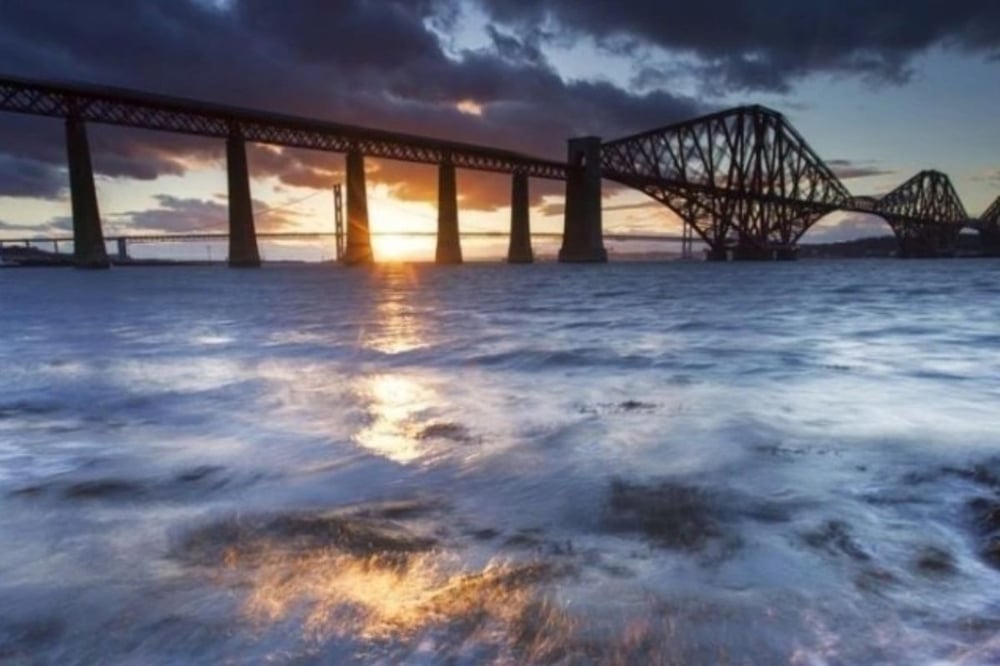 Scenic Photography Tour of Edinburgh