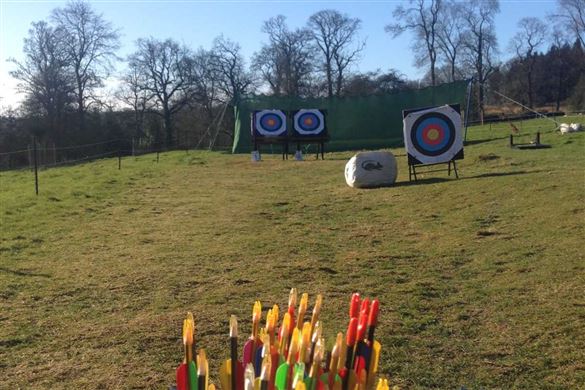 90 Minute Archery Session for Two in the Cotswolds