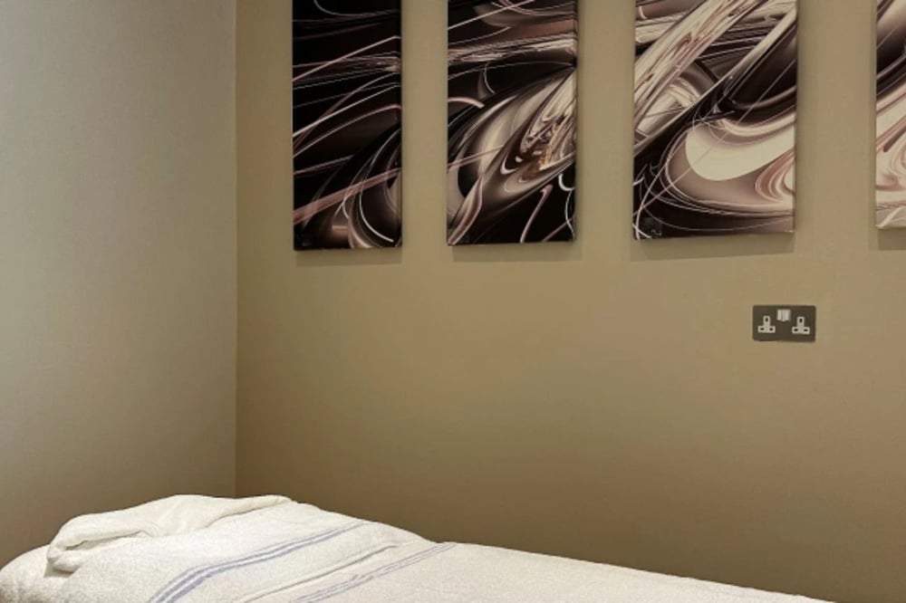 Weekday Aromatic Facial Spa Day in Buckinghamshire